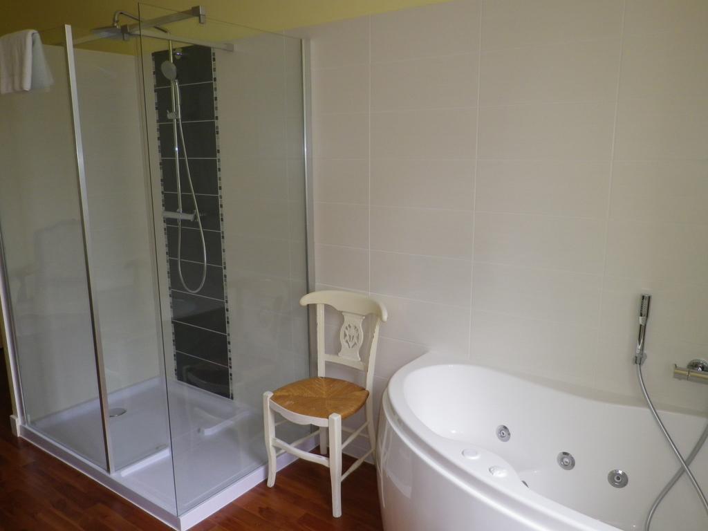 Chateau De L'Oiseliniere Bed & Breakfast Gorges  Rom bilde