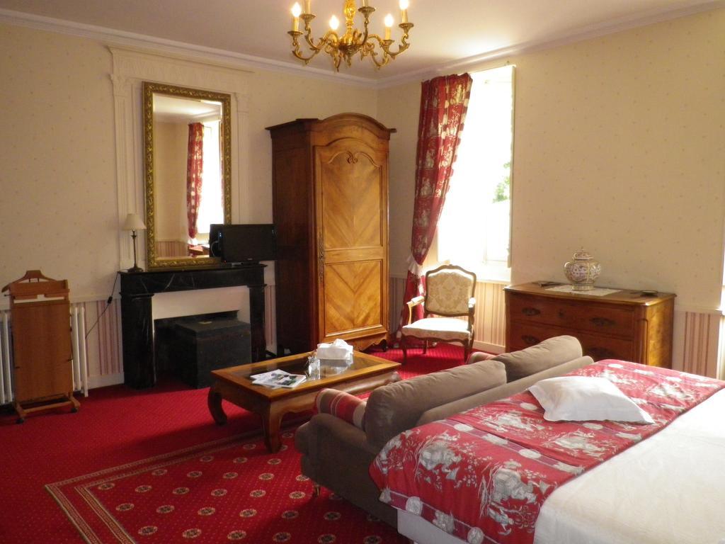 Chateau De L'Oiseliniere Bed & Breakfast Gorges  Rom bilde