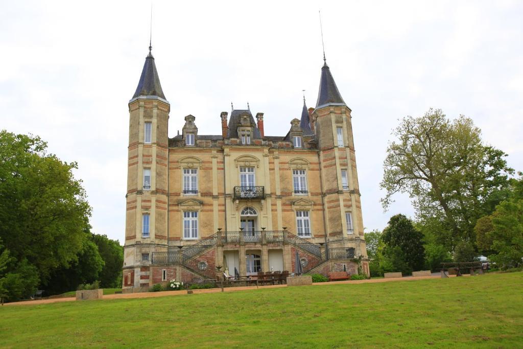 Chateau De L'Oiseliniere Bed & Breakfast Gorges  Eksteriør bilde